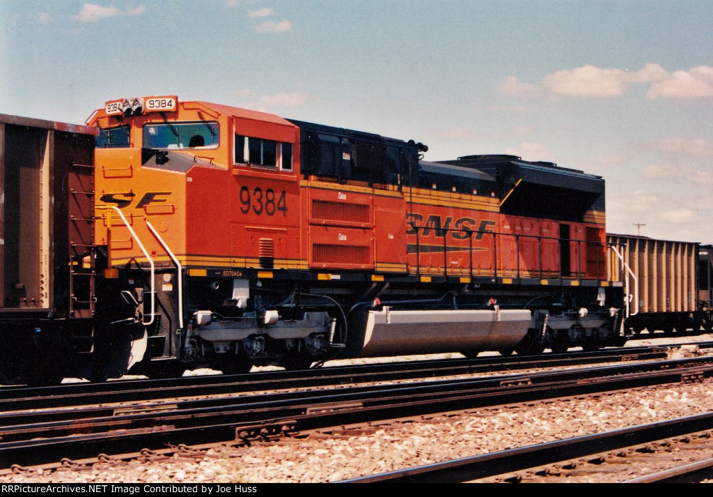 BNSF 9384 DPU